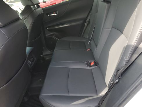 Certified 2022 Toyota Venza XLE AWD/4WD image 13