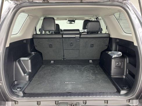 Used 2021 Toyota 4Runner TRD Off-Road Premium w/ Moonroof Package AWD/4WD image 24