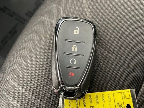 Certified 2022 Chevrolet Trax LT w/ LT Convenience Package image 19