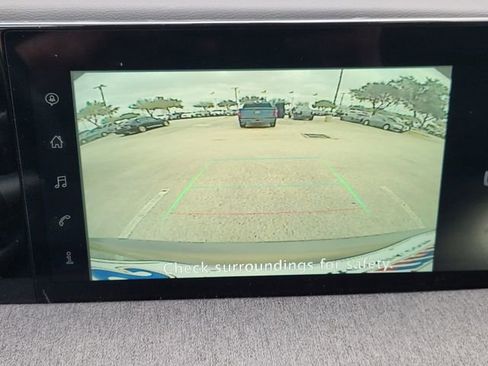 Used 2025 Nissan Kicks SV image 15