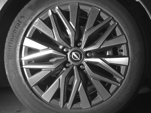 Used 2025 Nissan Altima 2.5 SV image 13