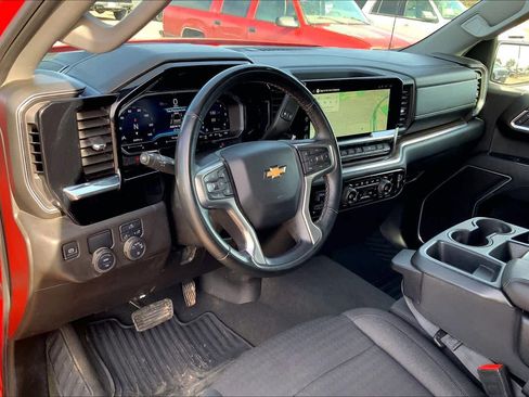 Used 2025 Chevrolet Silverado 1500 LT image 17