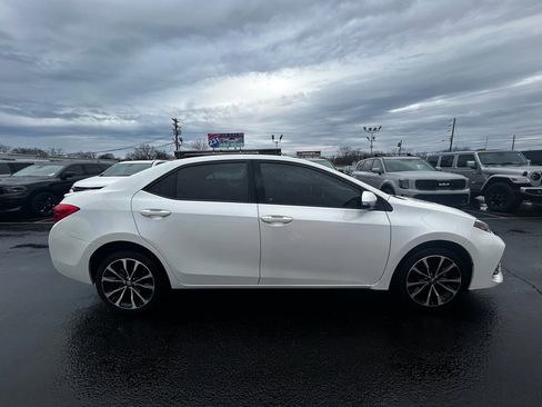 Used 2017 Toyota Corolla SE image 4