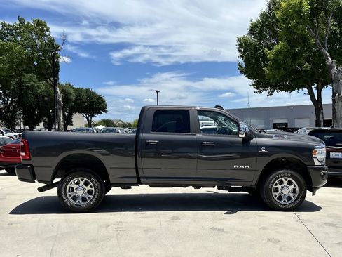 Used 2024 RAM 2500 Laramie w/ Safety Group AWD/4WD image 3