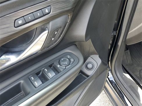 Certified 2022 GMC Terrain SLT w/ Tech Package image 24