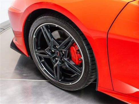 Used 2025 Chevrolet Corvette Stingray Preferred Cpe w/ Z51 Performance Package RWD image 16