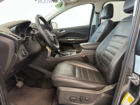 Used 2017 Ford Escape SE w/ SE Leather Comfort Package AWD/4WD image 11