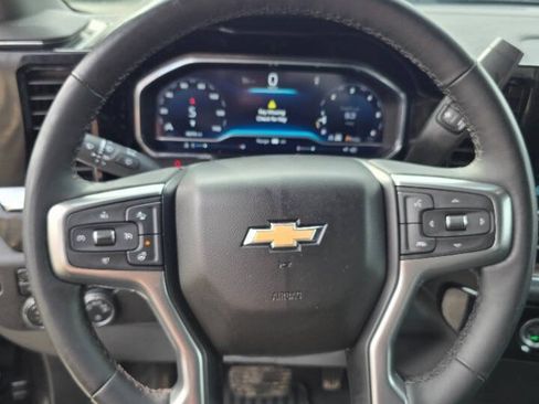 Used 2023 Chevrolet Silverado 1500 LT AWD/4WD image 14