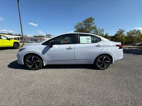New 2025 Nissan Versa SR w/ Trunk Package image 8