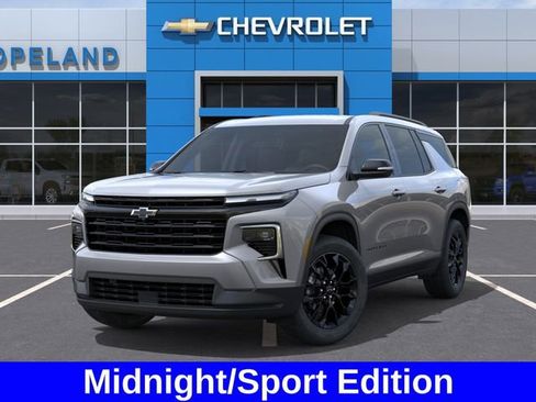 New 2026 Chevrolet Traverse LT w/ Midnight/Sport Edition AWD/4WD image 7