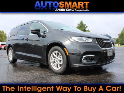 Used 2023 Chrysler Pacifica Touring-L