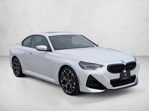 Used 2025 BMW 230i Coupe w/ M Sport Package RWD image 3