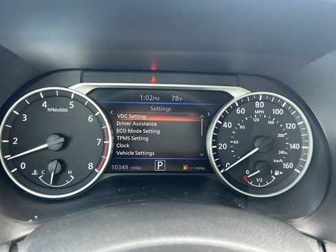 Used 2025 Nissan Sentra SR w/ Midnight Edition FWD image 11