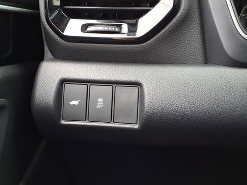 Certified 2025 Honda Pilot Touring image 24