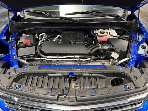 Used 2025 Chevrolet Silverado 1500 LT AWD/4WD image 19