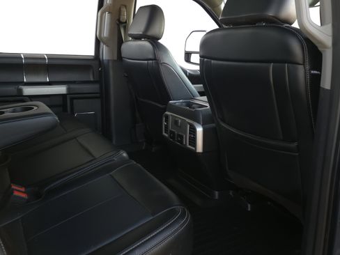 Used 2021 Ford F250 Lariat w/ Tremor Off-Road Package image 31