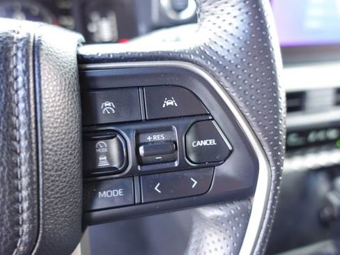 Certified 2025 Toyota 4Runner SR5 image 19