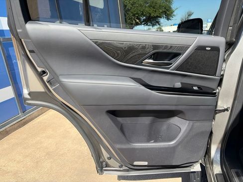 Used 2024 Lexus LX 600 4WD w/ Appearance Package image 18