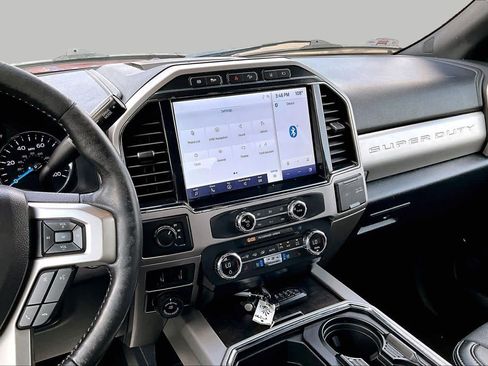 Certified 2022 Ford F350 Lariat w/ Lariat Ultimate Package AWD/4WD image 9