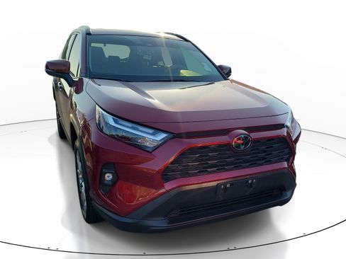 Used 2023 Toyota RAV4 XLE Premium FWD image 2