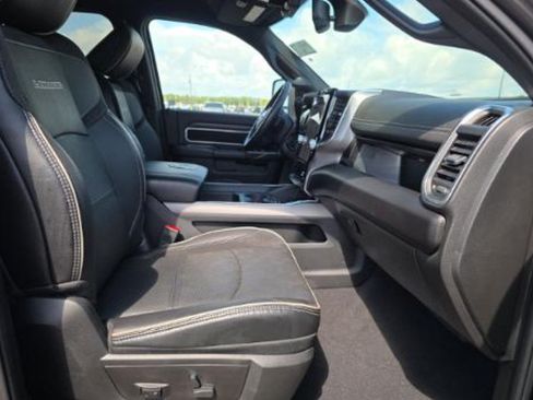 Used 2024 RAM 2500 Laramie w/ Night Edition AWD/4WD image 15