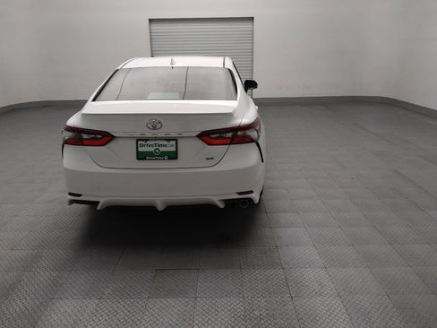 Used 2022 Toyota Camry SE FWD image 7