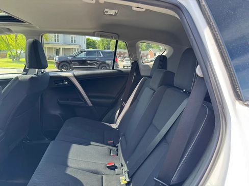 Used 2016 Toyota RAV4 XLE AWD/4WD image 26