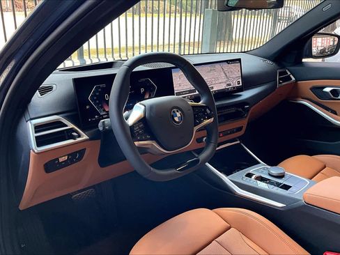 Certified 2025 BMW 330i Sedan image 18