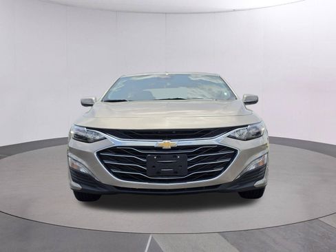Used 2024 Chevrolet Malibu LT FWD image 2