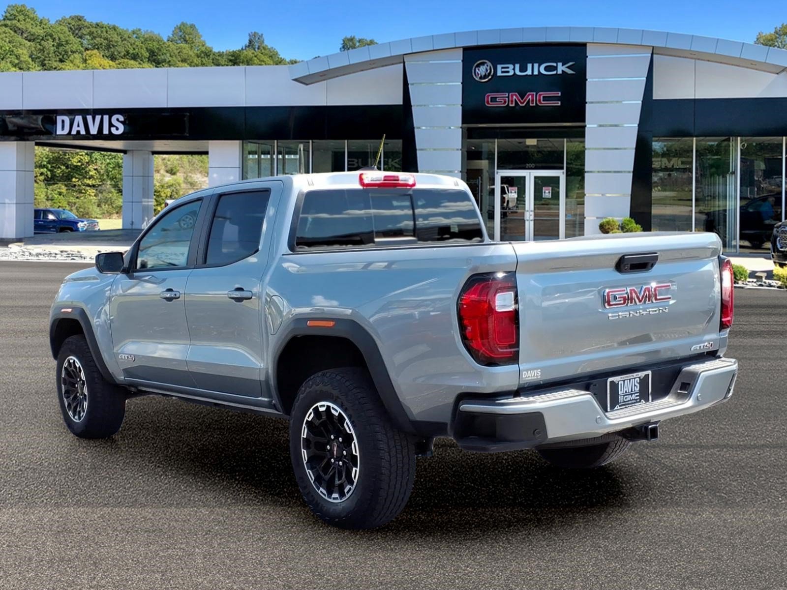 Used 2026 GMC Canyon AT4 AWD/4WD image 4