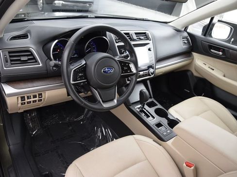 Used 2018 Subaru Outback 2.5i Limited AWD/4WD image 21
