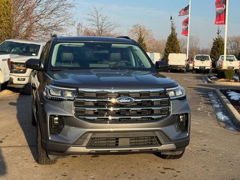 New 2026 Ford Explorer Active w/ Active Comfort Package image 2