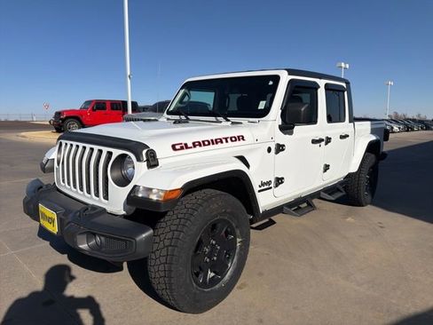 Used 2021 Jeep Gladiator Sport w/ Quick Order Package 24Q 80Th AWD/4WD image 3