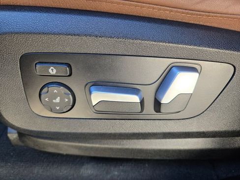 Used 2023 BMW X5 xDrive40i image 12