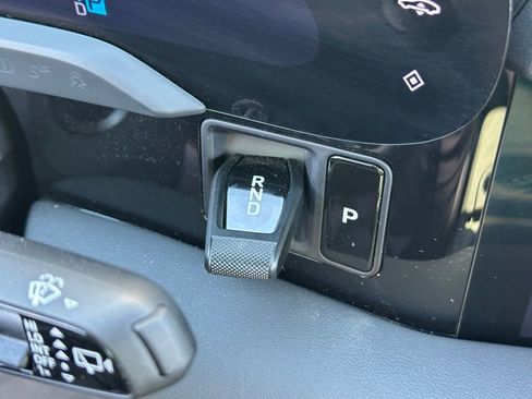 Used 2025 Porsche Taycan 4S image 33