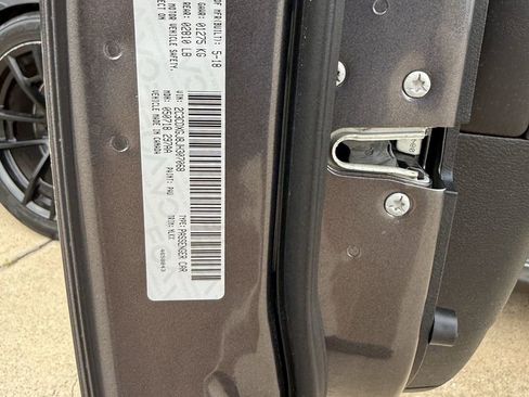 Used 2018 Dodge Charger R/T RWD image 29