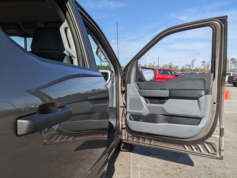 Used 2023 Ford F150 XLT image 48