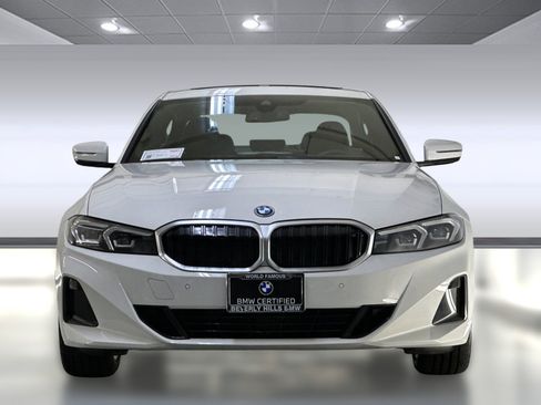 Certified 2023 BMW 330e w/ Premium Package image 5