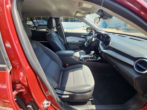 Used 2024 Chevrolet Trax LT w/ Driver Confidence Package image 13
