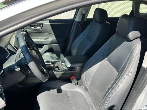 Used 2018 Honda Clarity Touring image 19