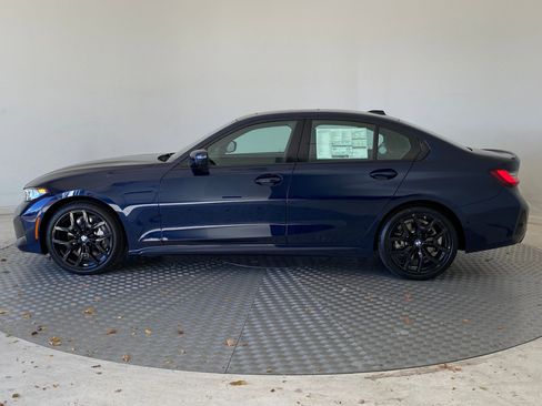 New 2026 BMW 330i xDrive Sedan w/ M Sport Package image 2