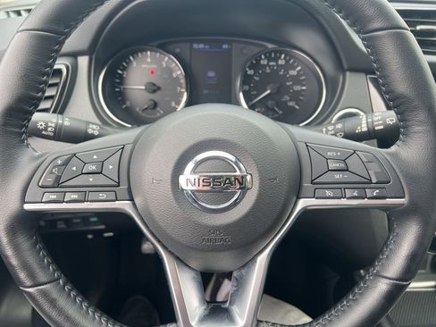 Used 2020 Nissan Rogue Sport SV w/ All-Weather Package image 60