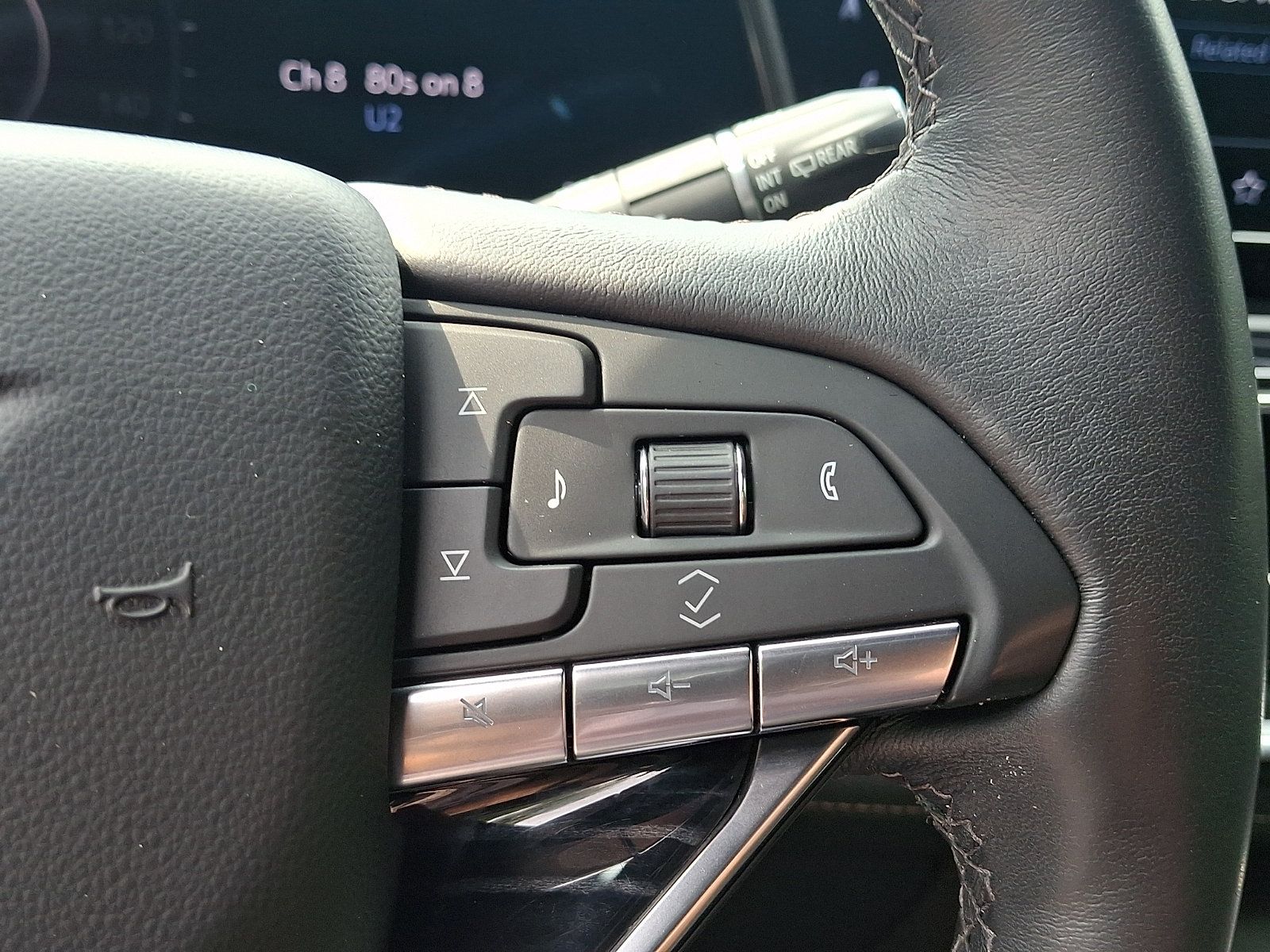 Used 2024 Cadillac Escalade Sport w/ LPO, ONYX Package AWD/4WD image 18