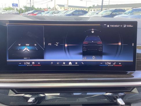 Used 2026 BMW X7 xDrive40i AWD/4WD image 25