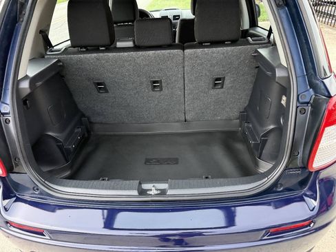 Used 2011 Suzuki SX4 AWD Hatchback image 16