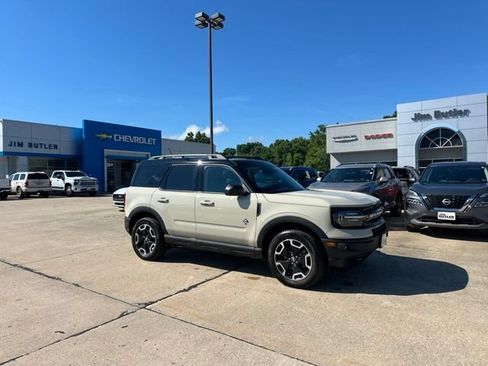 Used 2024 Ford Bronco Sport Outer Banks w/ Tech Package AWD/4WD image 13