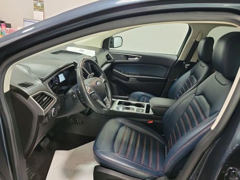 Used 2022 Ford Edge SEL w/ Sport Appearance Package image 4