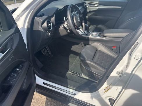 Used 2024 Alfa Romeo Stelvio Veloce AWD/4WD image 6