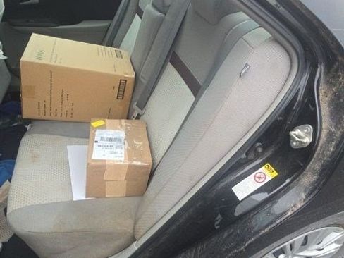 Used 2014 Toyota Camry LE FWD image 12