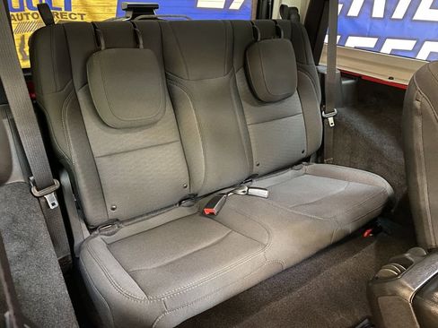 Used 2019 Jeep Wrangler Sport AWD/4WD image 26